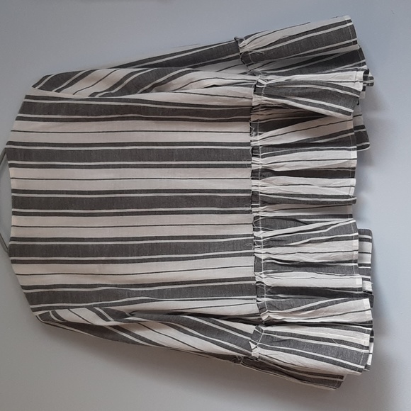 Lightweight striped blazer with flare sleeve and hem - Picture 5 of 9